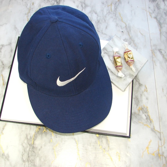 Nike Other - NWOT Nike Ball Cap